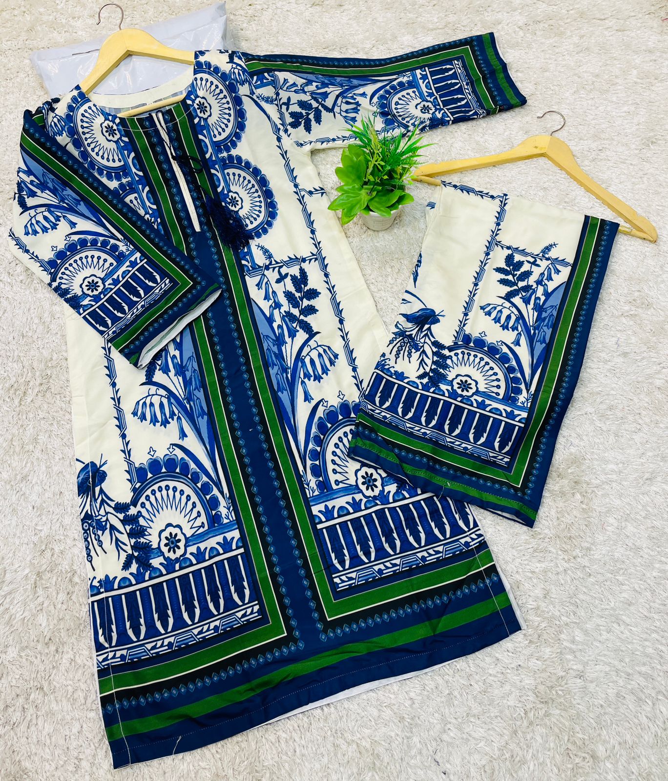 Fiorella Digital 2 Pcs Cord Set Silky Lawn Mid Session Stuff